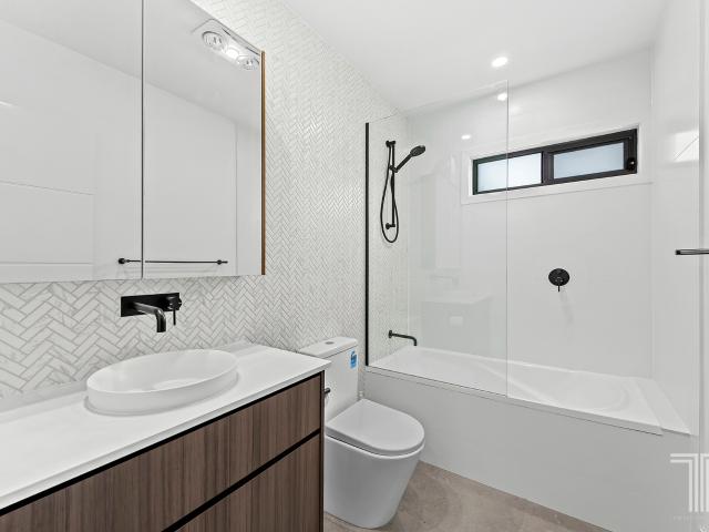 Townhouse for sale in Camp Hill, Greater Brisbane
