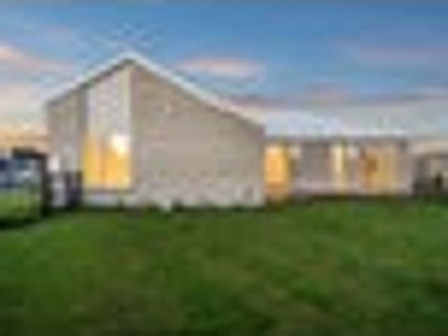 House for sale in Chaslands, Canterbury