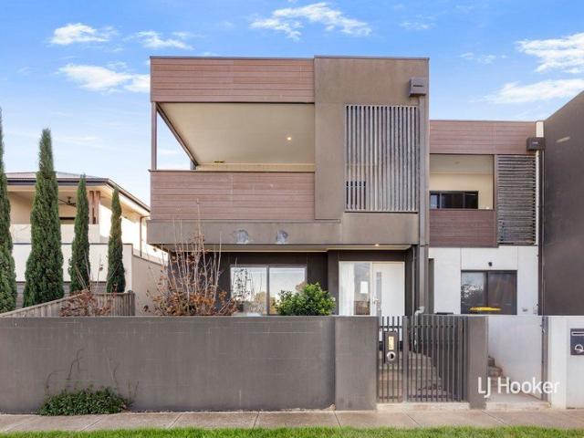Townhouse for sale in Camerons Creek, Victoria