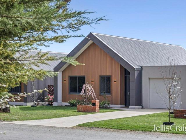 House for sale in Woodend, Shire of Macedon Ranges