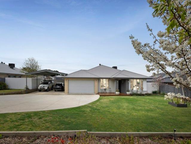 House for sale in Romsey, Shire of Macedon Ranges