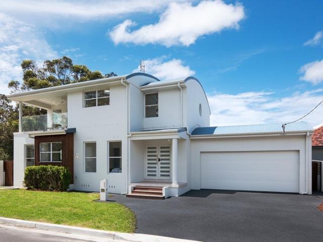 House for sale in Croudace Bay, Newcastle-Maitland