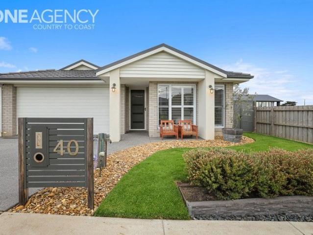 House for sale in San Remo, Victoria