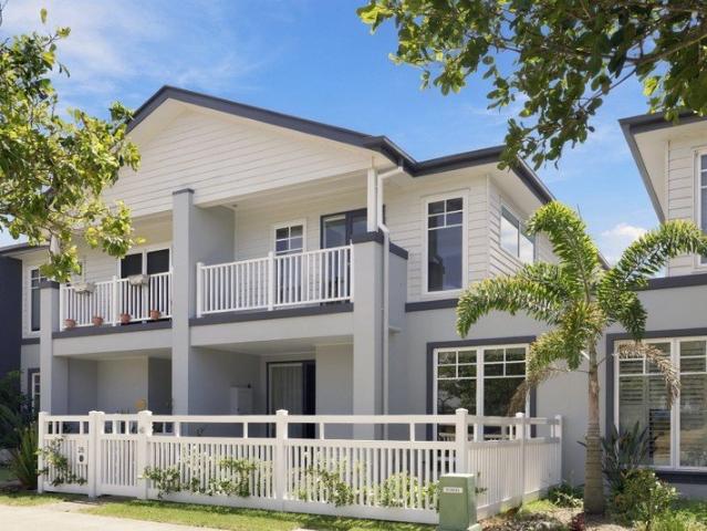 Townhouse for sale in Newport, Greater Brisbane