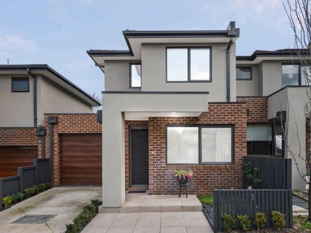 Townhouse for sale in Camerons Creek, Victoria