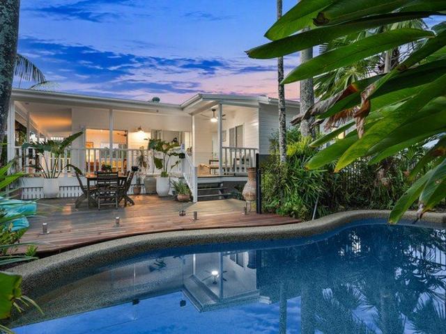 House for sale in Kewarra Beach