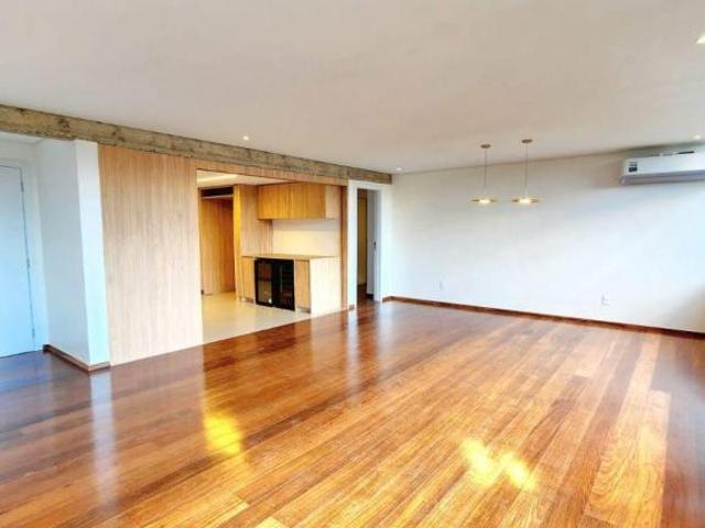 Apartamento venda em Região Geográfica Imediata do Distrito Federal, Região Integrada de Desenvolvimento do Distrito Federal e Entorno
