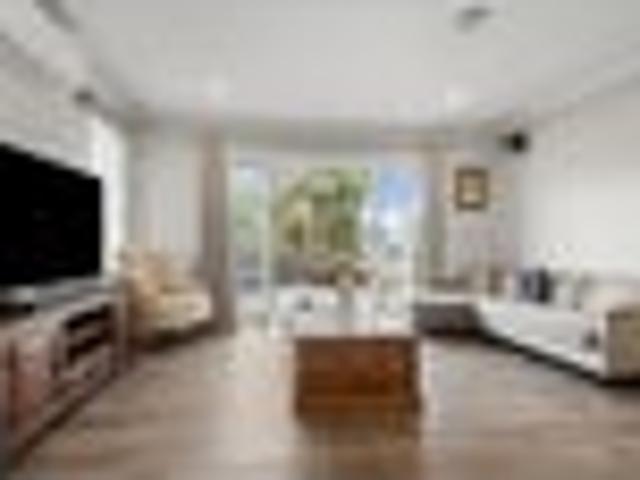 House for sale in Highbury