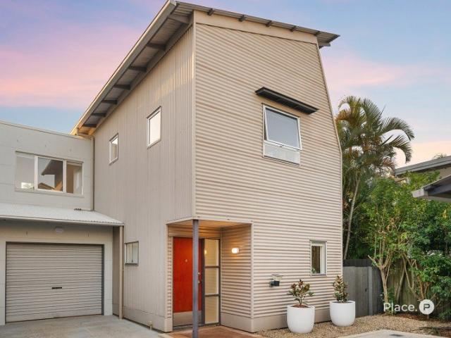 Townhouse for sale in Balmoral, Greater Brisbane
