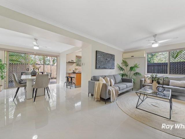 Townhouse for sale in Runcorn, Greater Brisbane