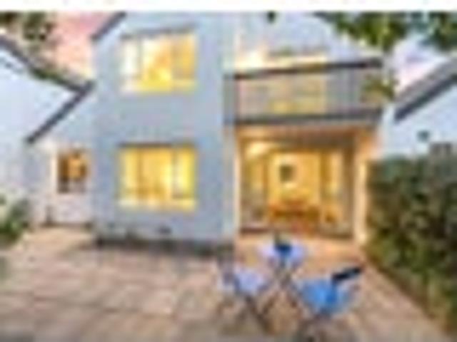 Townhouse for sale in Heathcote, Canterbury
