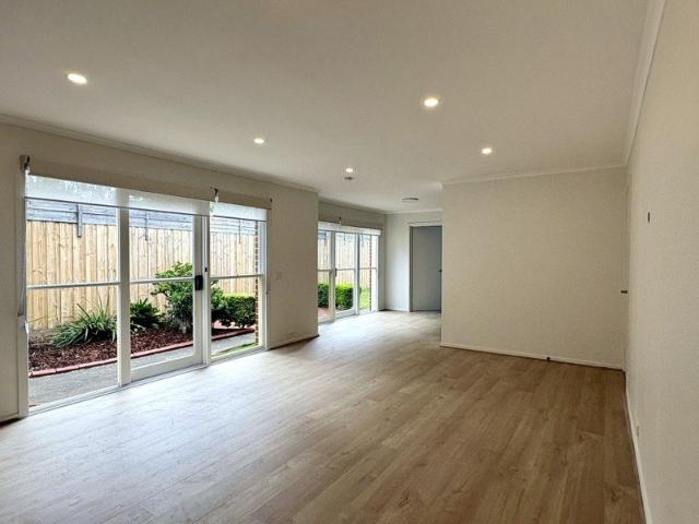 Townhouse for rent in Newtown, Geelong