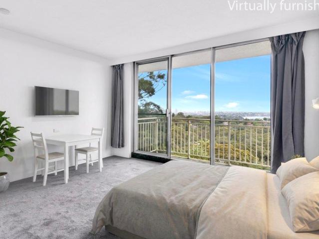 Apartment for sale in Lower North Shore, Sydney