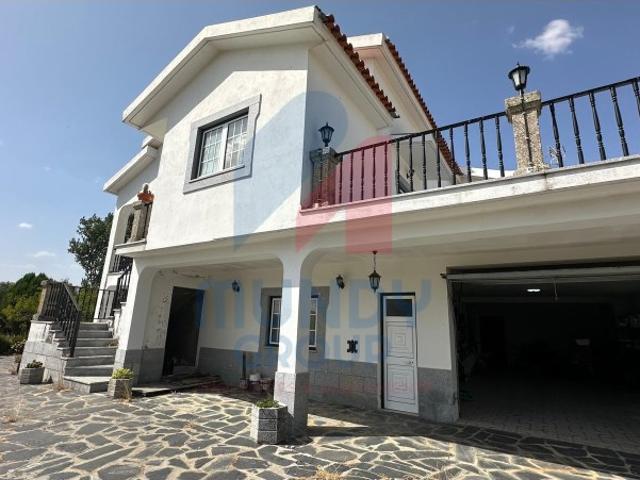 Casa venda em Castelo Branco, Caria