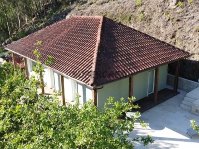 Casa venda em Parada Do Bouro, Braga
