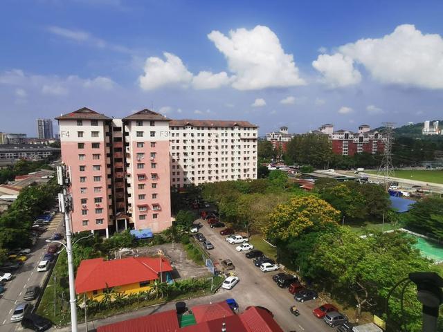 Flat for sale in Puchong, Majlis Bandaraya Subang Jaya