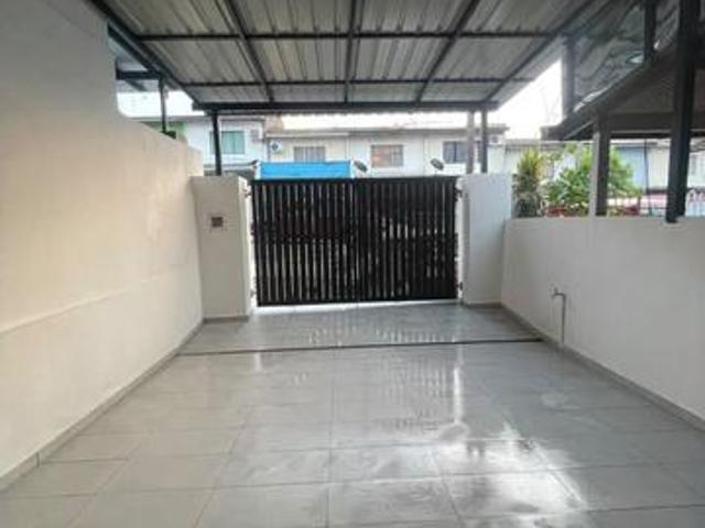 Terraced House for sale in Ulu Tiram, Johor