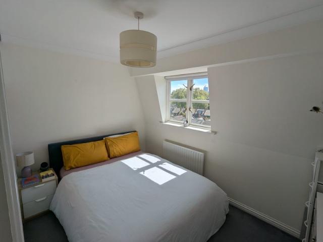 Apartment for rent in Stepney, Greater London