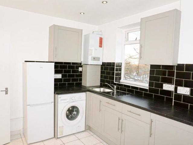 Apartment for rent in Colney Hatch, Isle Of Man