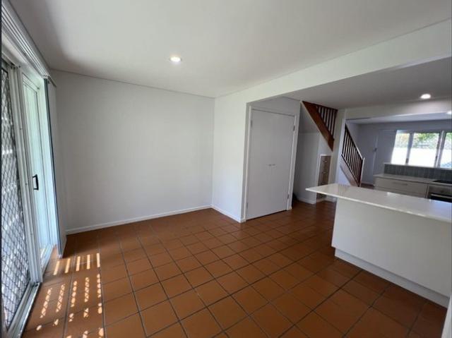 Apartment for rent in Sunshine Beach, Noosa Shire