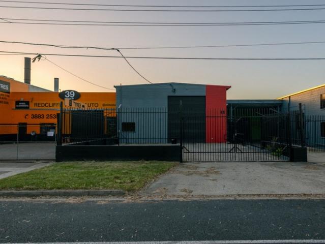 Warehouse for rent in Toombul, Queensland