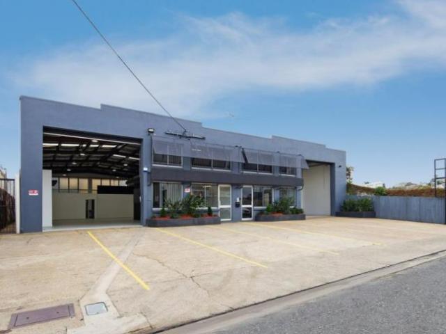 Office for rent in Toombul, Queensland