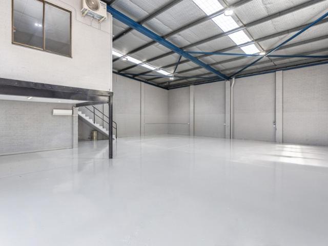 Warehouse for rent in Smithfield, Sydney