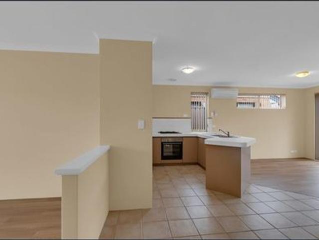 Apartment for rent in Rockingham, Queensland
