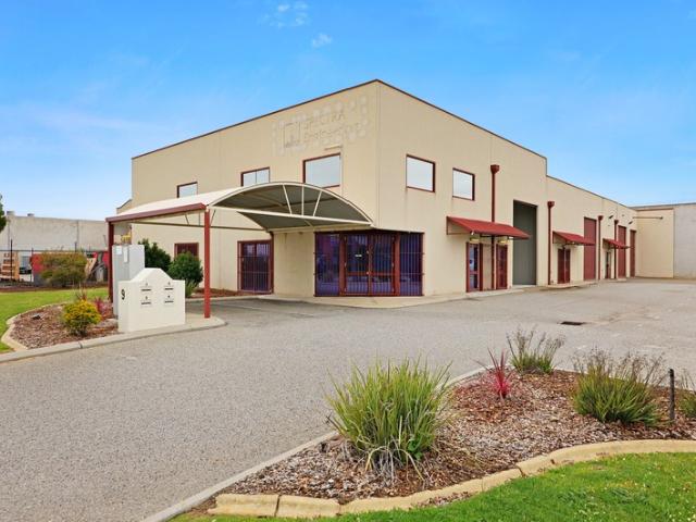 Warehouse for rent in Malaga, Western Australia