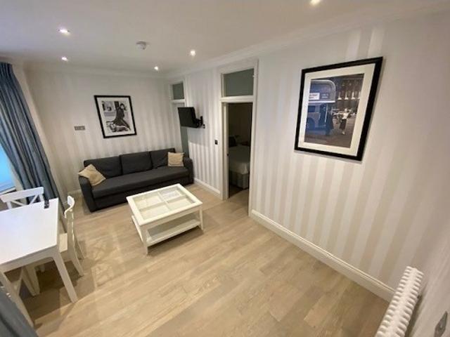 Apartment for rent in Kensington, Greater London