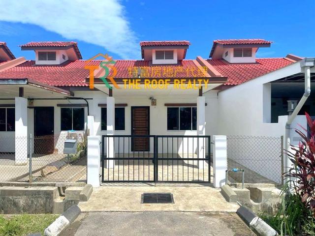 Terraced House for sale in Long Miri