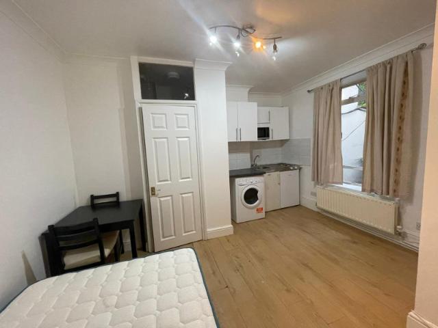 Studio for rent in Somers Town, Greater London