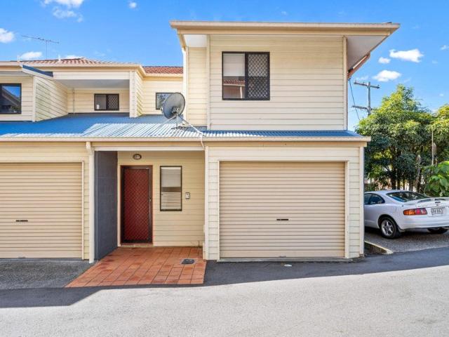 Townhouse for rent in Toombul, Queensland