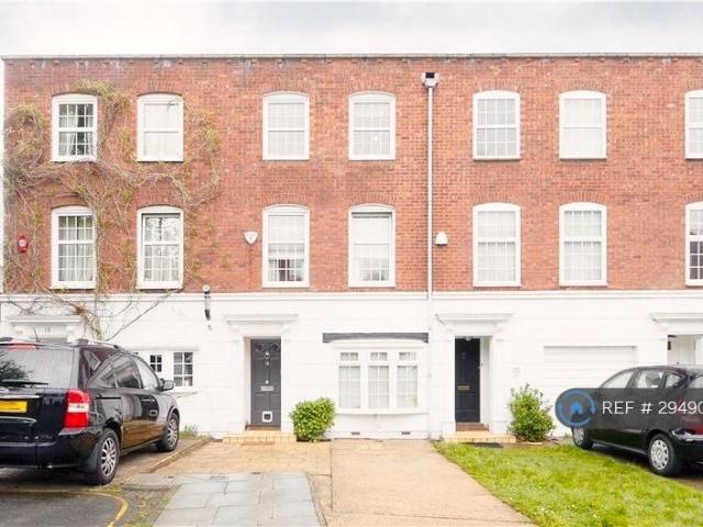 House for rent in London Borough of Ealing, Greater London