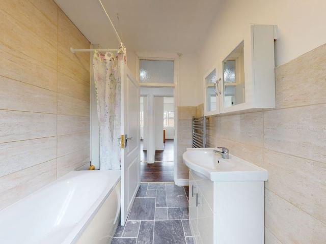 Apartment for rent in Upper Edmonton, Greater London