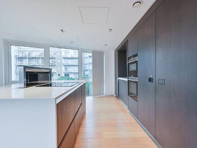 Apartment for rent in Strand-on-the-Green, Greater London