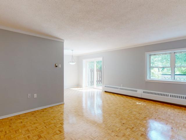 Apartment for rent in Mulhurst Bay, Ontario