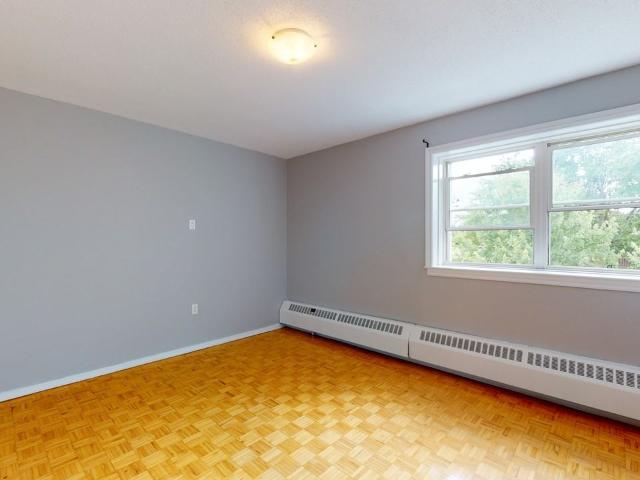 Apartment for rent in Mulhurst Bay, Ontario
