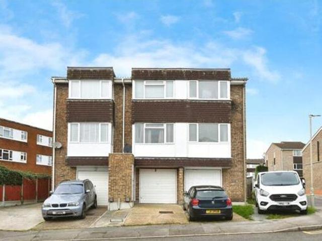 House for sale in Navestock Side, Essex