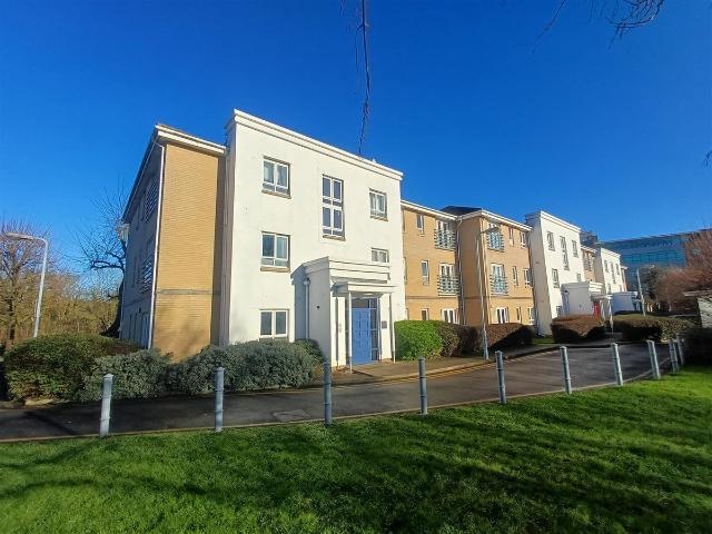 Apartment for rent in Colnbrook with Poyle, Slough
