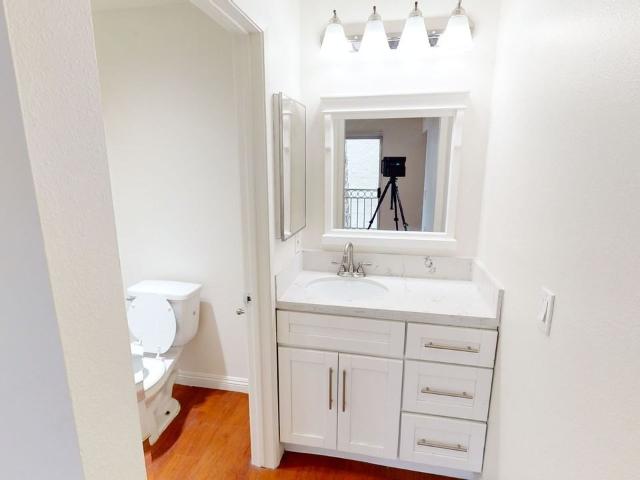 Apartment for rent in Canoga Park, California