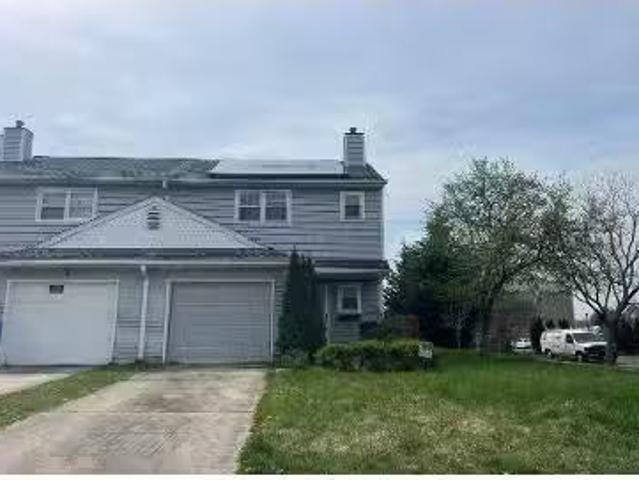 House for sale in Mount Laurel