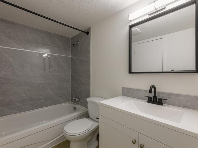 Apartment for rent in City Centre, Surrey