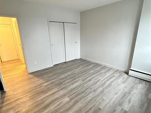 Apartment for rent in Somerset, Ottawa