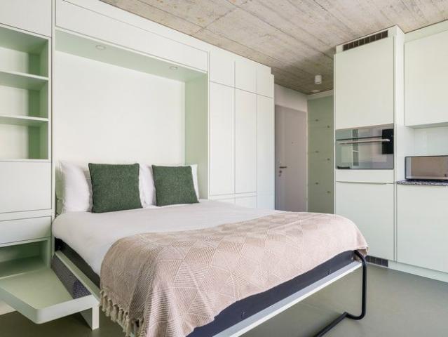 Studio mieten in Einigen, Zürich