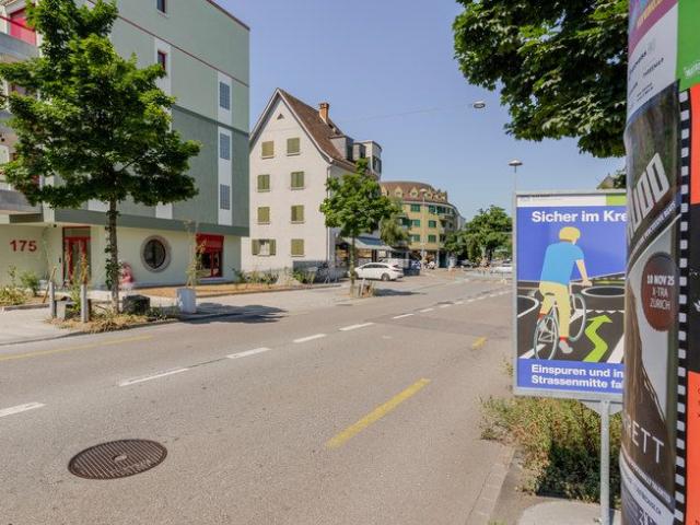Studio mieten in Einigen, Zürich
