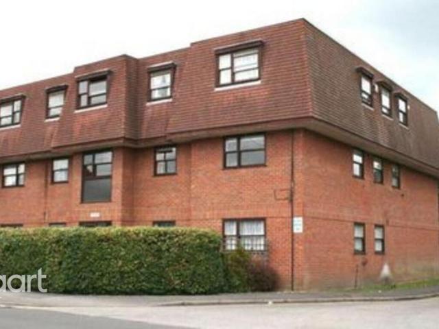 Apartment for rent in Fleet, Hart