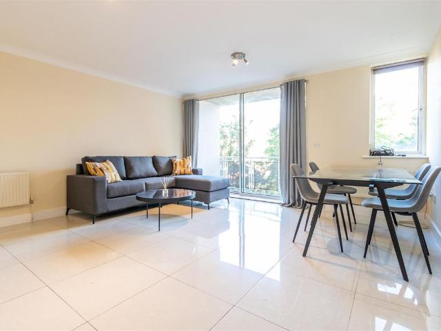 Apartment for rent in St. John's Wood, Greater London