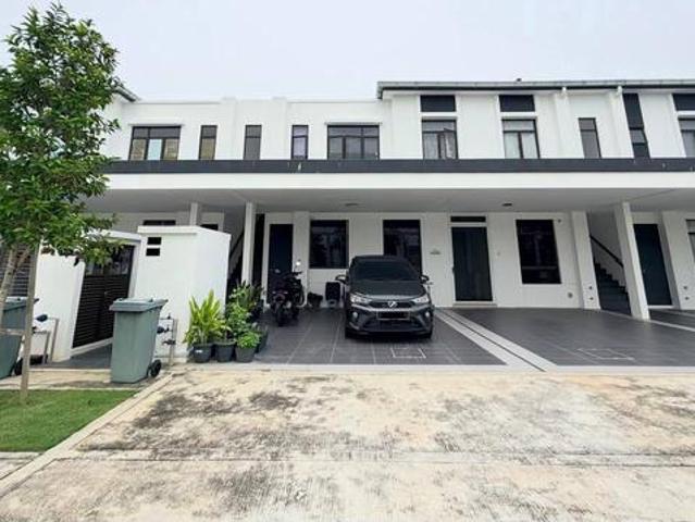 Townhouse for sale in Bandar Puncak Alam, Kuala Selangor