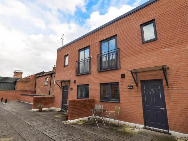 Apartment for rent in Sydenham, Warwick
